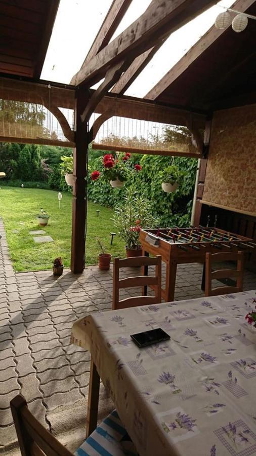 Liliána Vendégház Balatonfůzfő Exterior foto