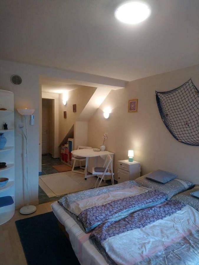 Liliána Vendégház Balatonfůzfő Exterior foto